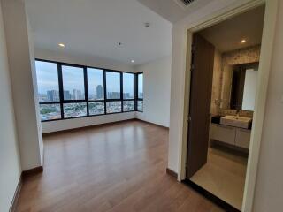 Supalai Premier Charoen Nakorn penthouse for rent