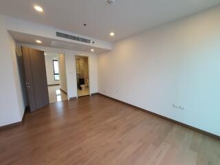 Supalai Premier Charoen Nakorn penthouse for rent