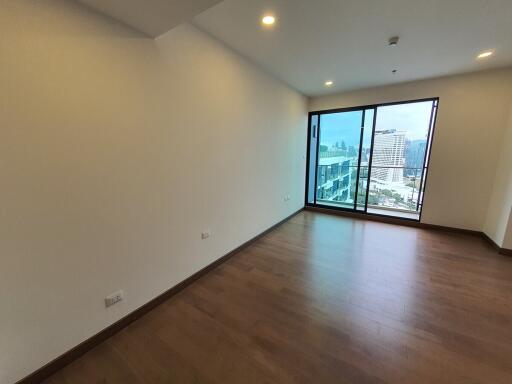 Supalai Premier Charoen Nakorn penthouse for rent