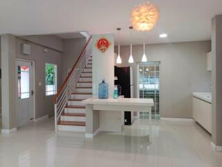 House for Rent at Manthana Rama 9 - Srinakarin