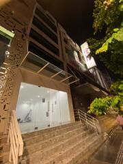 Commercial/Shophouse for Rent in Sathon