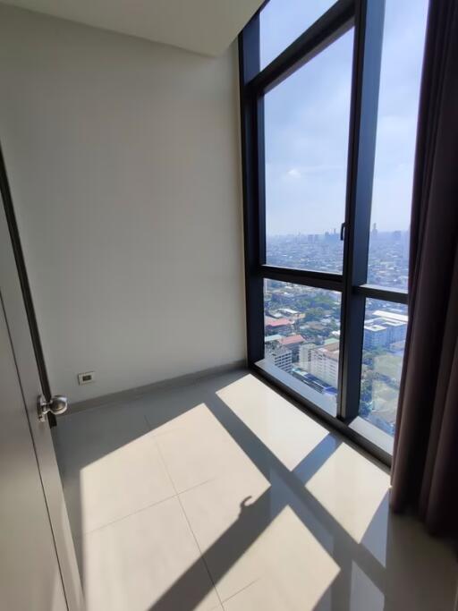 Condo for Rent at The Monument Thong Lor