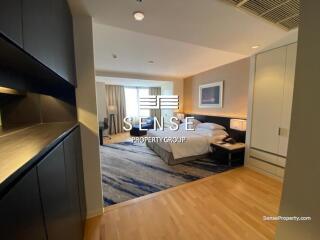 spacious terrace 2 bed for rent at emporium suite