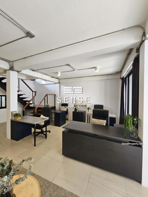 Amazing 3 bed townhouse for sale in Ekkamai