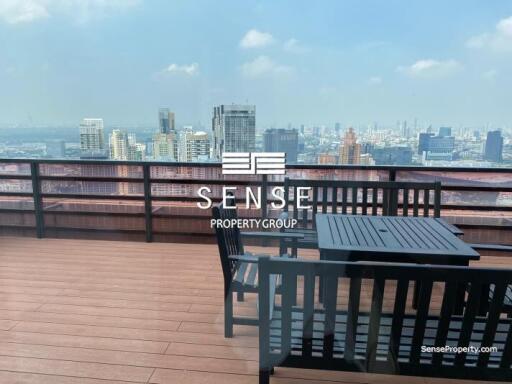 Prime location Penthouse for rent in Promphong