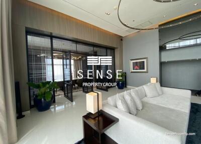 Prime location Penthouse for rent in Promphong