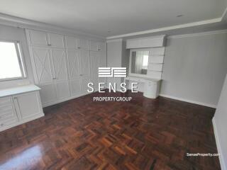 spacious 3 bed for sale in promphong