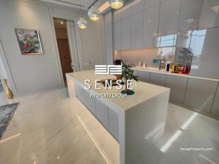 Luxurious prime area Penthouse for sale in Asoke