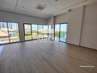 Elegant 4 bedroom for rent at Sathorn 111