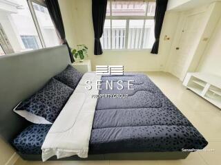 Spacious 4 bed townhouse for rent in sukhumvit