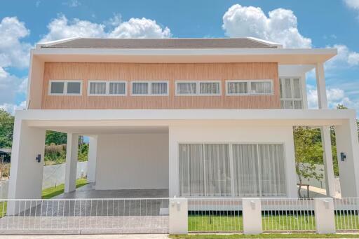 Minimalist House @Tha Rua