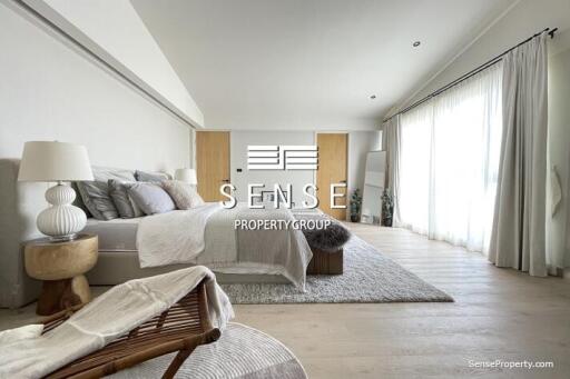 amazing 3 bed townhouse for rent in Sukhumvit