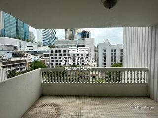 Large 3 bed pet friendly for sale near Asoke