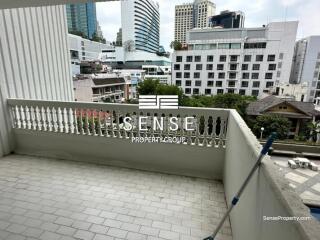 Spacious 3 bed for sale near Asoke