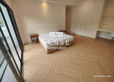 Upscale 4 Bedroom for rent in Thonglor