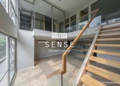 Spacious 3 bedroom duplex in sukhumvit