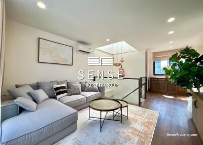 Luxurious 4 Bed Townhouse in Silom