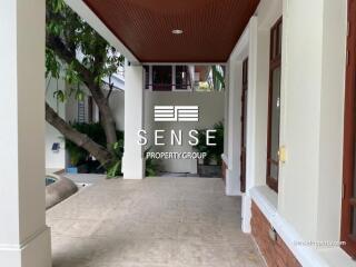 Tropical 5 bed house for rent in Ekkamai