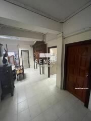 Large 5 bedrooms townhouse for sale at Yenakart