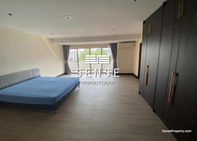 bright 3 bedroom for rent at 33 tower