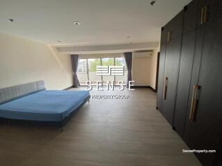 bright 3 bedroom for rent at 33 tower