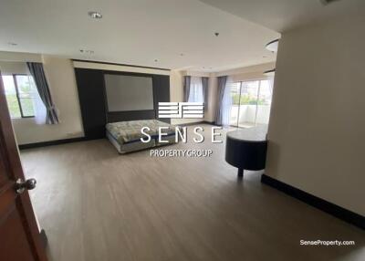 bright 3 bedroom for rent at 33 tower