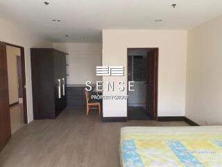 bright 3 bedroom for rent at 33 tower