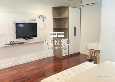 Modern 4 bed for rent at Benviar tonson residence