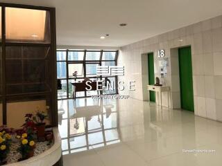 Spacious 1 Bed condo for rent and sale in Sathorn