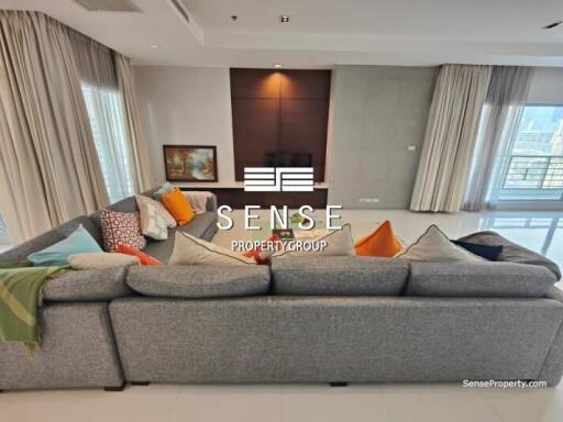 Gorgeous 4 bed duplex for rent in Lumphini