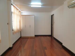 House for Rent in Huai Khwang.