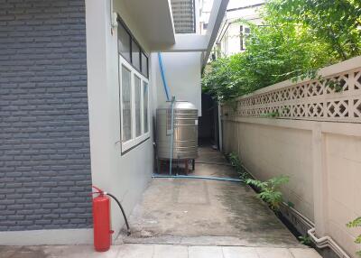 House for Rent in Huai Khwang.