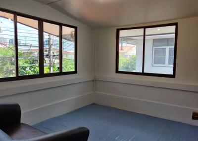 House for Rent in Huai Khwang.