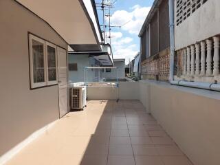 House for Rent in Huai Khwang.