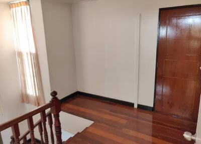 House for Rent in Huai Khwang.