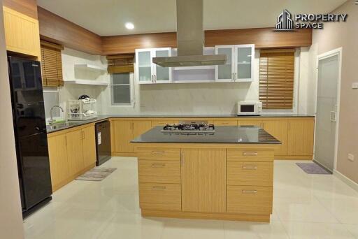 Modern 3 Bedroom Pool Villa In East Pattaya For Rent