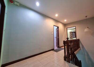 Townhouse for Rent in Phra Khanong near Punnawithi BTS