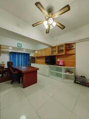 Condo for Sale at Srithana 1