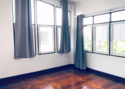 House for Rent in Si Phum, Mueang Chiang Mai.