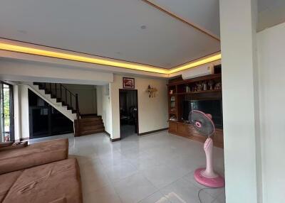 House for Sale, Rent in Pa Daet, Mueang Chiang Mai.