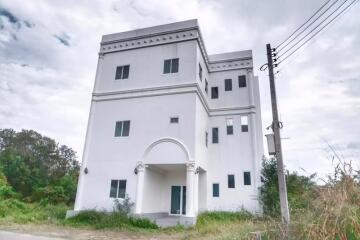 Townhouse for Sale, Rent in Suthep, Mueang Chiang Mai.