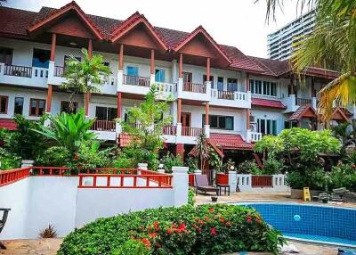 4 Bedroom Townhouse for Rent in Watthana