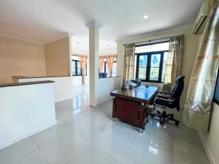 3 Bedroom House for Rent Near Ratchathewi