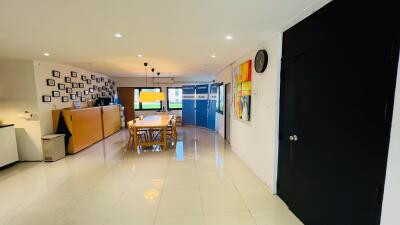 Office Space for Rent in Phra Khanong
