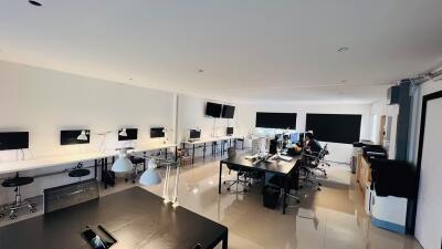 Office Space for Rent in Phra Khanong