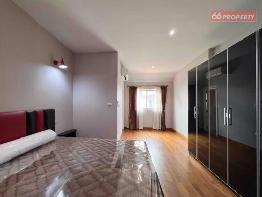 House for sale in the city Great location!! in Wat Ket area