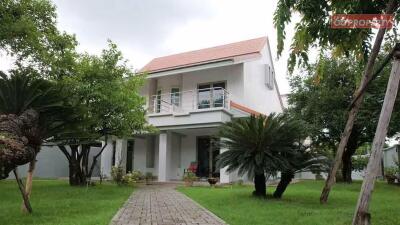 House for sale in the city Great location!! in Wat Ket area