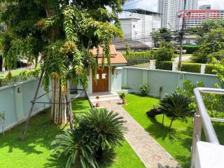 House for sale in the city Great location!! in Wat Ket area