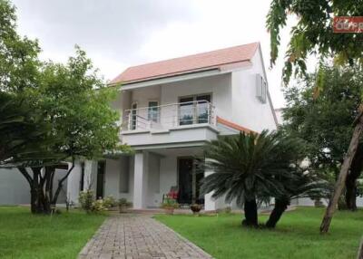 House for sale in the city Great location!! in Wat Ket area