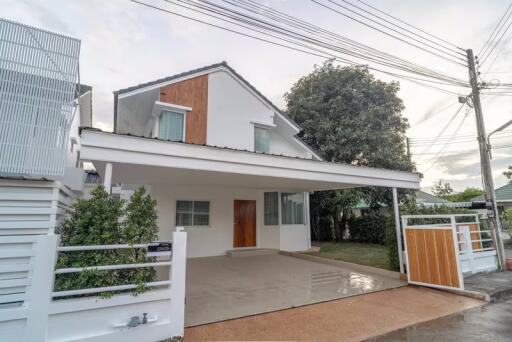 180 ตรม., 5 ห้องนอน, 4 ห้องน้ำ บ้าน ราคา ฿ 4,390,000